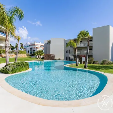 Casa Serena - Luxury - Jacuzzi - Pool & Garden Apartment